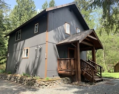 Toàn bộ căn nhà/căn hộ New! Little Creek Cabin (Randle, Hoa Kỳ)