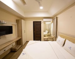 Khách sạn Ponnis Hotel (Palani, Ấn Độ)