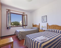 Hotel Apartamentos Sol Y Mar (Cala Bona, Spain)