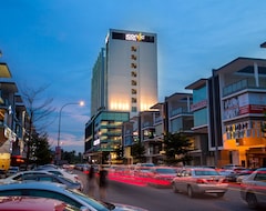 Hotel Iconic (Bukit Mertarjam, Malaysia)