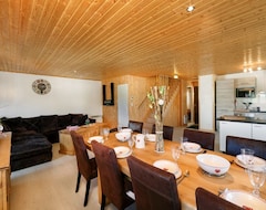 Hele huset/lejligheden Chalet 10 People At The Foot Of The Ski Slopes With Panoramic View (Les Moussières, Frankrig)