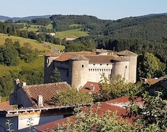 Majatalo Château Des Marcilly Talaru (Chalmazel, Ranska)