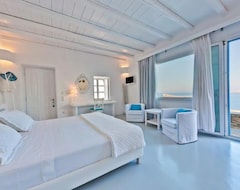 Hotel MykonosThea (Panormos, Greece)