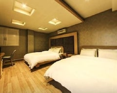 Hotel Gwangju Silla Motel (Gwangju, South Korea)