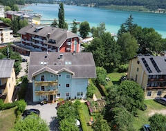 Khách sạn Appartements Peter (St. Kanzian am Klopeiner See, Áo)