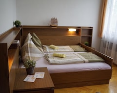 Hotel Sophies Guesthouse (Siófok, Hungary)