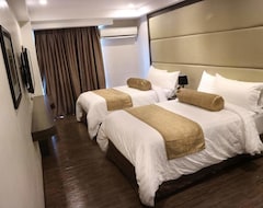 Hotel West Avenue Suites (Quezon City, Filipini)