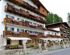 Hotelli Des Alpes (Cortina d'Ampezzo, Italia)