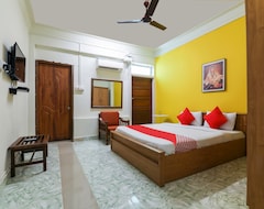 Khách sạn Oyo 68034 Roshan Villa (Velha Goa, Ấn Độ)