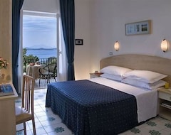 Hotel Villa Ireos (Ischia, İtalya)