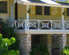 Khách sạn Long Bay Beach Resort (West End, British Virgin Islands)