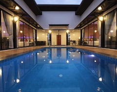 Hotel Thames Tara Private Pool Villa Rawai Phuket - Sha Extra Plus (Phuket by, Thailand)