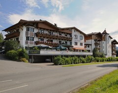 Hotel Sonneck (Kössen-Schwendt, Austria)