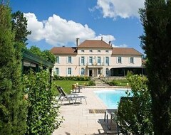 Hôtel Château du Mont Joly (Sampans, France)