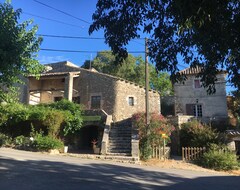 Pansiyon Chambres d'Hotes Prieure d'Orniols (Goudargues, Fransa)