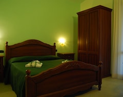 Bed & Breakfast Pinus Rooms (Benevento, Ý)