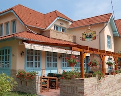 Hotelli Ötösfogat (Siófok, Unkari)