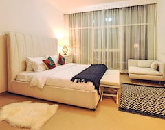 Hotel One Perfect Stay - Dorra Bay Tower (Dubái, Emiratos Árabes Unidos)