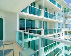 Beautifully Renovated Unit With Direct Bay Views - 2bd/2.5ba At Hotel Arya ! (Coconut Grove, EE. UU.)
