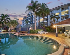 Khách sạn North Cove Waterfront Suites (Cairns, Úc)