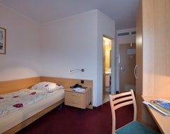 Khách sạn Hotel La Perla (Sant'Antonino, Thụy Sỹ)