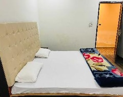 Khách sạn Pop 92229 Hotel D 18 (Kurukshetra, Ấn Độ)