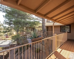 Toàn bộ căn nhà/căn hộ Beautiful Southwestern Sedona Condo With Views (Munds Park, Hoa Kỳ)