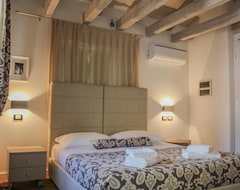 Barbacan Boutique Hotel (Trieste, Italy)