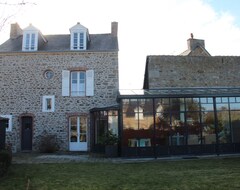 Hele huset/lejligheden Charming house with upscale, located 300 meters from the beach (Saint-Briac, Frankrig)