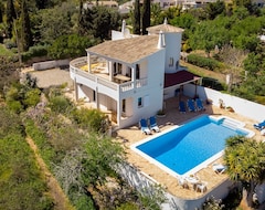 Hele huset/lejligheden Detached Villa With Large Pool, Aircon And Wifi In Praia Da Luz, Algarve (Luz, Portugal)
