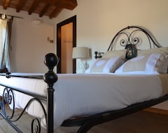 Bed & Breakfast Casa Bracci (Pietrarubbia, Ý)