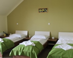 Hotel Golf Bitozeves (Louny, Czech Republic)