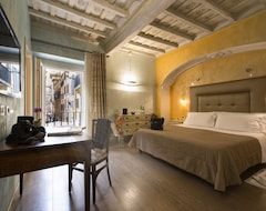 Hotel Relais Maddalena (Rome, Italy)