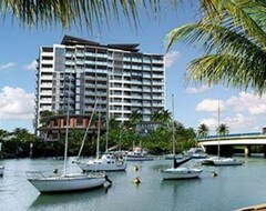 Hotelli Oaks Townsville Gateway Suites (Townsville, Australia)