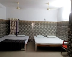 Khách sạn Sri Ayodhya (Tirupati, Ấn Độ)