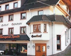 Otel Zum Schützen (Elzach, Almanya)