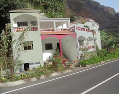 Hotel Sope Da Montanha- Chez Orlando Freitas (Paúl, Cape Verde)