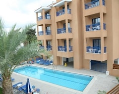 Kefalos Damon Hotel Apartments (Kato Paphos, Chipre)