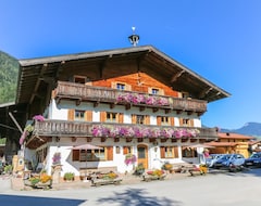 Khách sạn Fruhstuckspension Mullergut (Maria Saal, Áo)