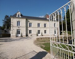 Khách sạn Domaine Des Aubuis (Chinon, Pháp)