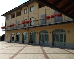 Hotel Vi.co. Residence Nel Golf (Usmate Velate, Italy)