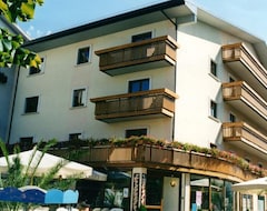 Khách sạn Hotel Tiffany's (Roccaraso, Ý)