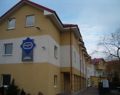 Hotel MOSiR (Reda, Polonia)