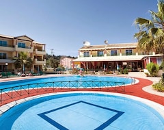 Hotel Damia (Peroulades, Görögország)