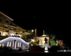 Hotel Villa Castellani (Mogliano, İtalya)