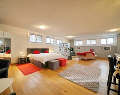 Hotelli Bamp;B CORSEAUX BEACH (Vevey, Sveitsi)