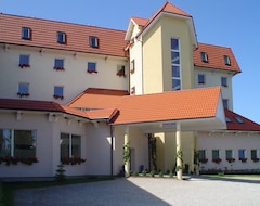 Khách sạn Hotel Europa (Giżycko, Ba Lan)