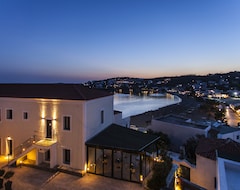 Khách sạn Krinos Suites Hotel (Batsi, Hy Lạp)