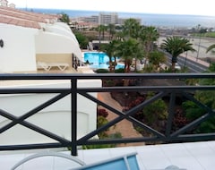 Casa/apartamento entero vistas impresionantes, gran terraza, sol todo el día. Nueva cocina y baño, piscina (San Miguel de Abona, España)