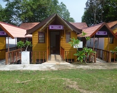 Khách sạn Noor Arfa River Chalet (Kuala Terengganu, Malaysia)